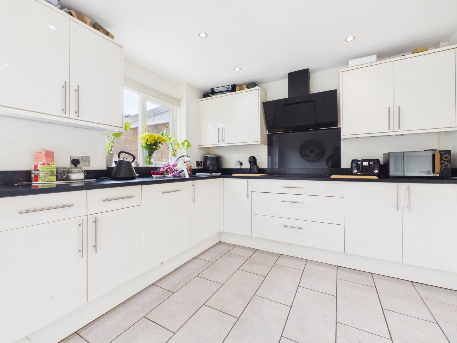Terraced House for sale in Rochester, Southwark Road, Rochester, ME2 2SE, 857 m²
