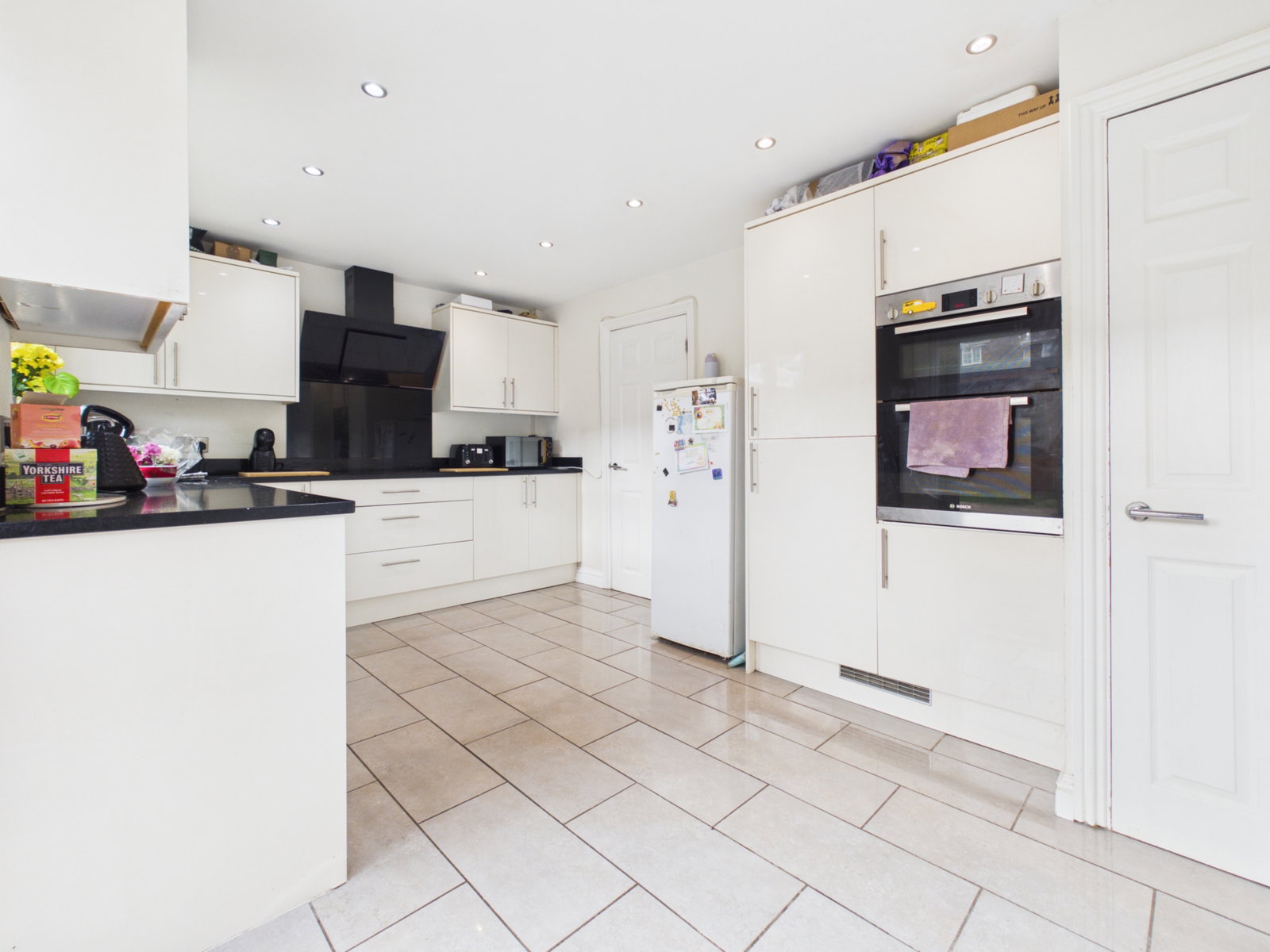 Terraced House for sale in Rochester, Southwark Road, Rochester, ME2 2SE, 857 m²
