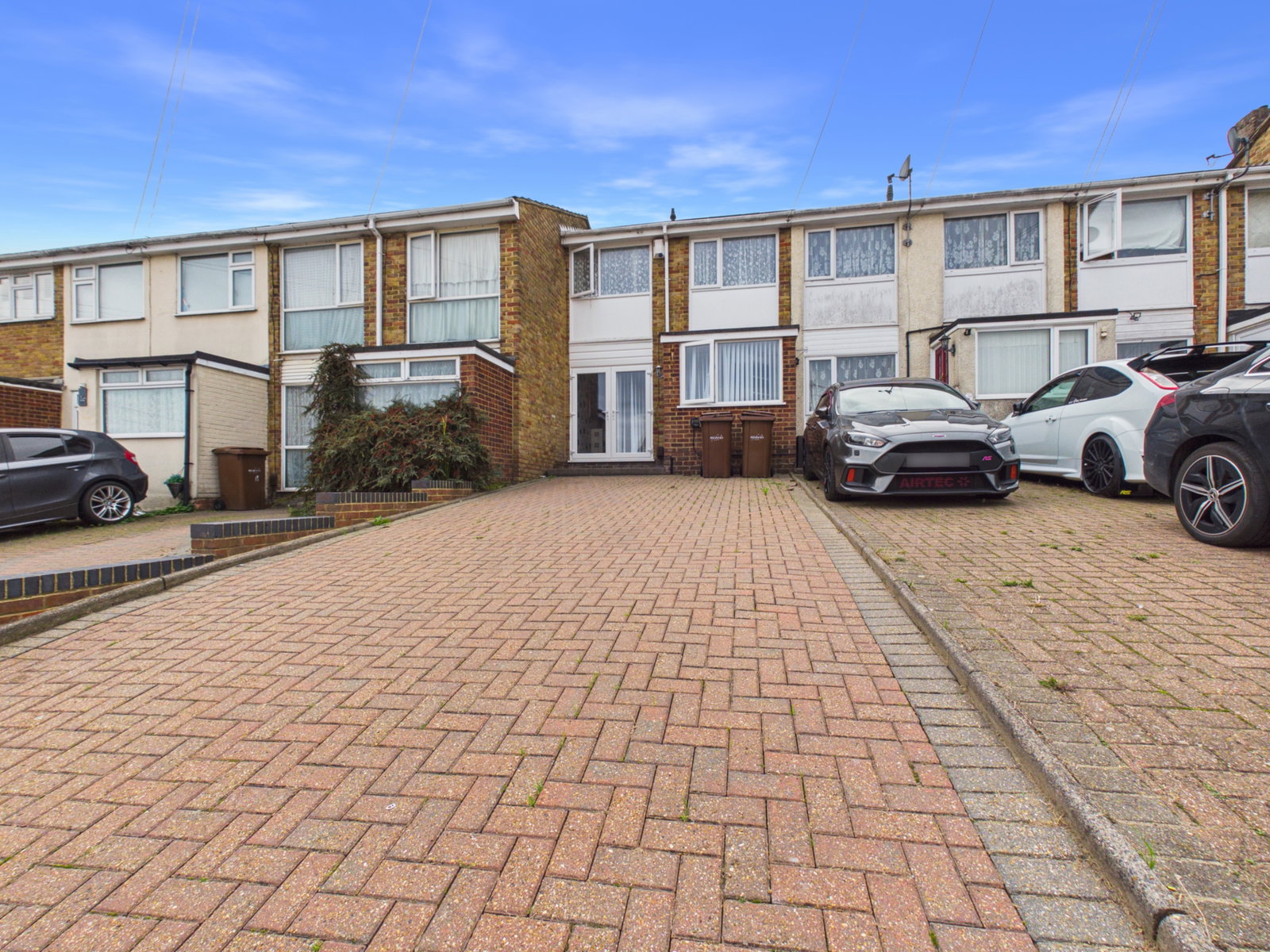 Terraced House for sale in Rochester, Southwark Road, Rochester, ME2 2SE, 857 m²