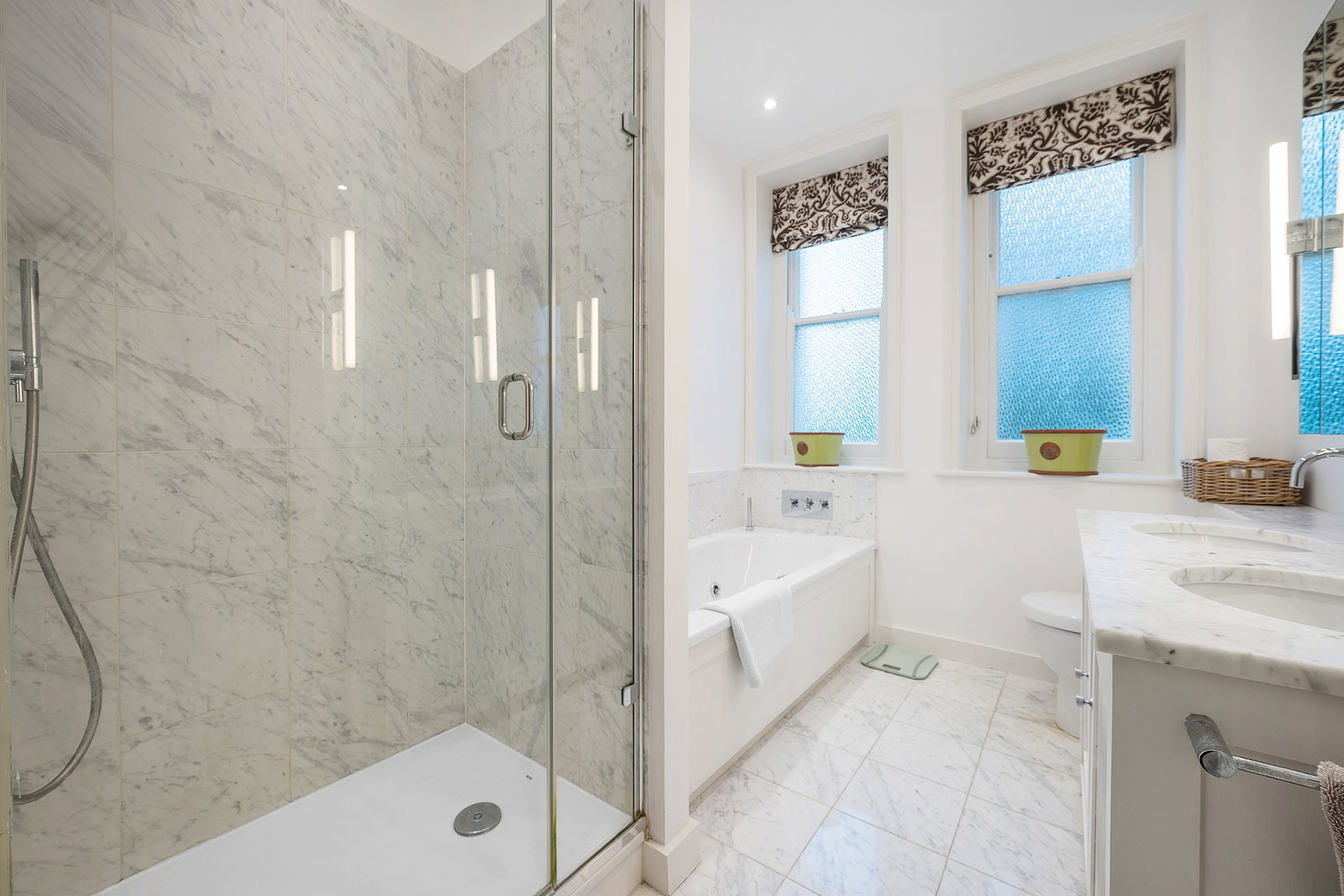 Apartment for sale in London, Putney Heath Lane, Putney, SW15, 1077 m²