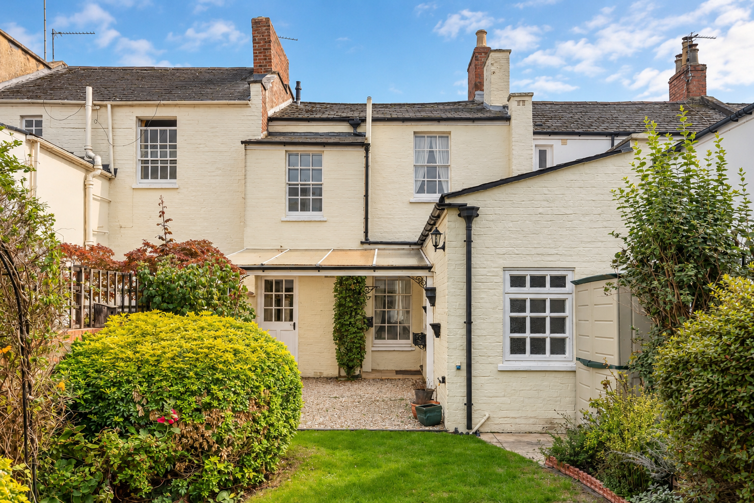 Terraced House for sale in Cheltenham, Carlton Street, Cheltenham, GL52 6AQ
