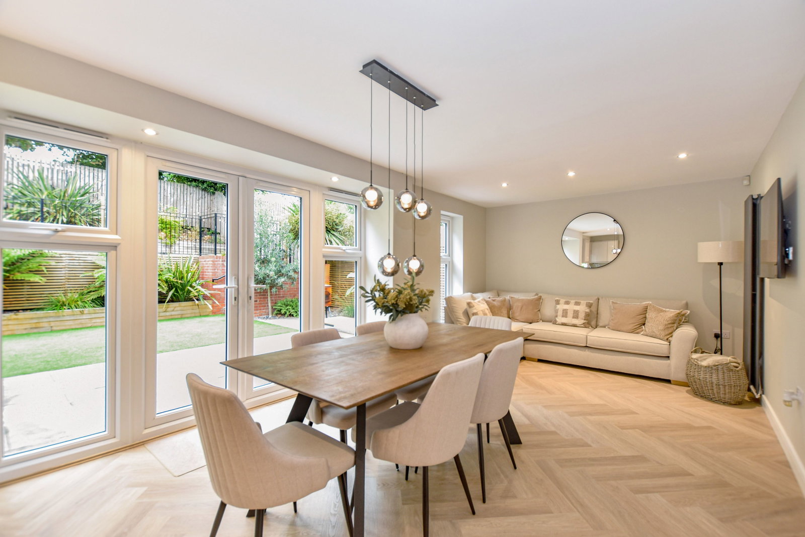 Detached House for sale in Wakefield, Stanley Hall Drive, CITY FIELDS, Wakefield WF1, 1496 m²