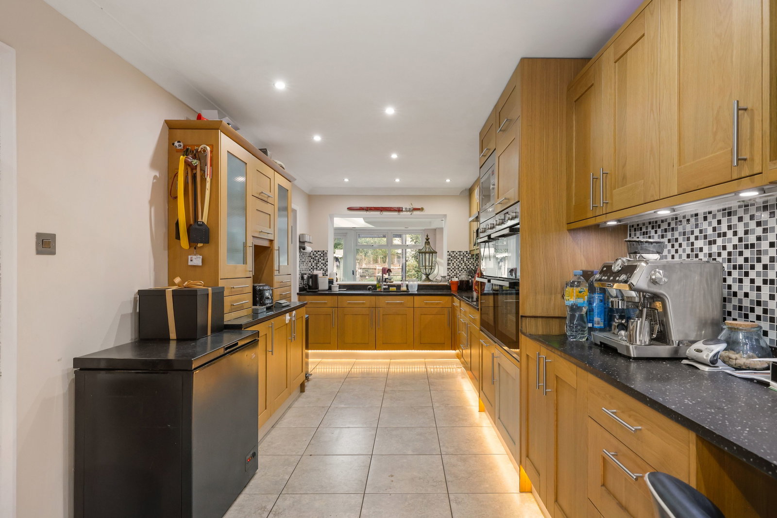 Detached House for sale in Colchester, Station Road, Ardleigh, Colchester, CO7 7RS, 1599 m²