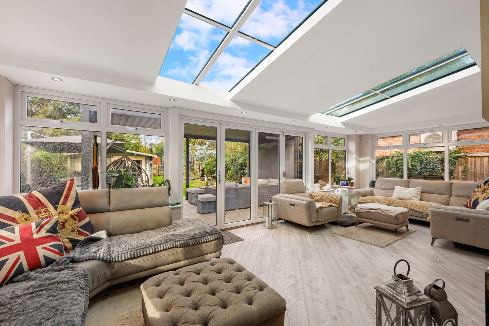 Detached House for sale in Colchester, Station Road, Ardleigh, Colchester, CO7 7RS, 1599 m²