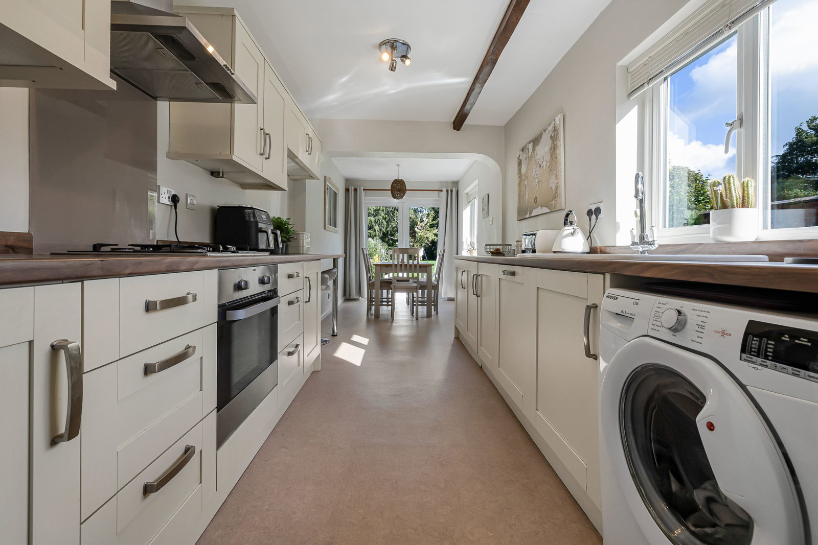 End Of Terrace House for sale in Kidderminster, Belbroughton Road, Blakedown, DY10 3JG, 1819 m²