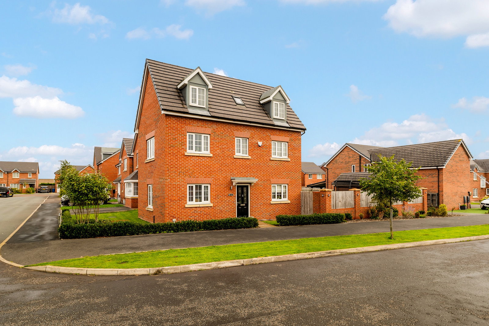 Detached House for sale in Warrington, Stirrups Farm Road, Lowton, WA3 2SX, 1659 m²
