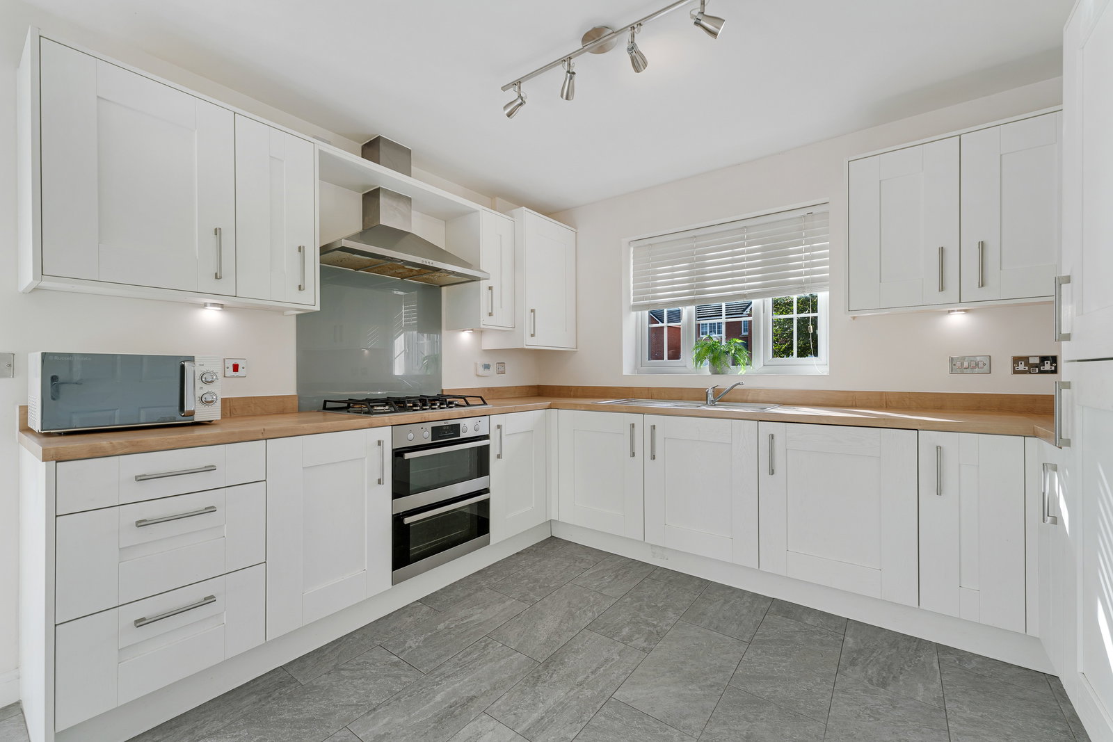 Detached House for sale in Warrington, Stirrups Farm Road, Lowton, WA3 2SX, 1659 m²