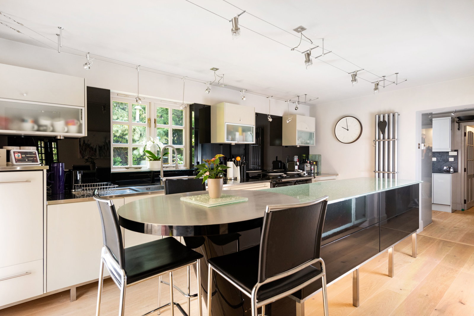 Detached House for sale in Northampton, Welford Road, Spratton, Northampton, NN6 8LA, 3538 m²
