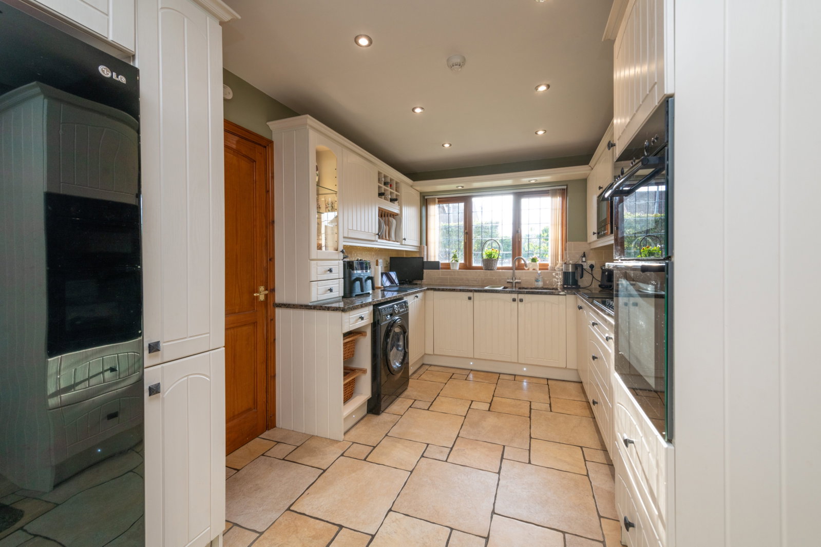 Detached House for sale in Huntingdon, Lake Way, Huntingdon, PE29 6SU, 1400 m²