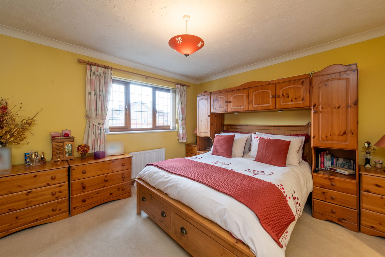 Detached House for sale in Huntingdon, Lake Way, Huntingdon, PE29 6SU, 1400 m²