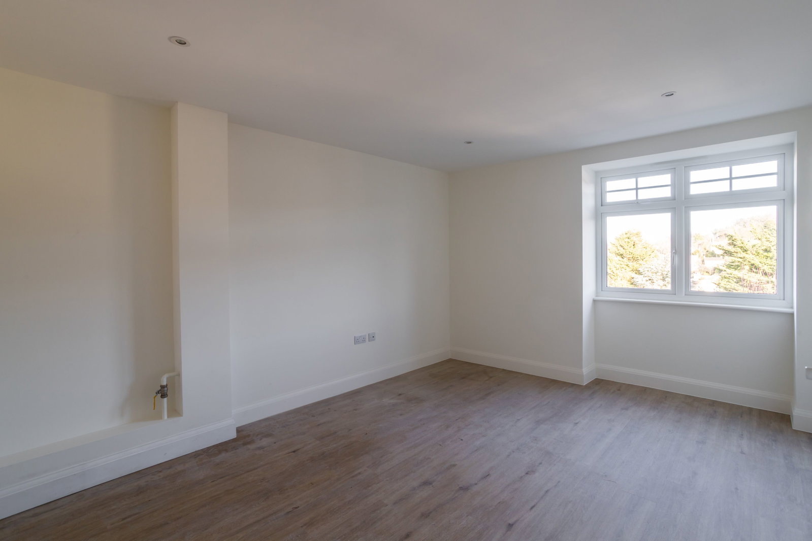 Flat for sale in South Croydon, Flat 5, Brompton House, 18 Brambledown Road, Sanderstead, CR2 0BL, 795 m²