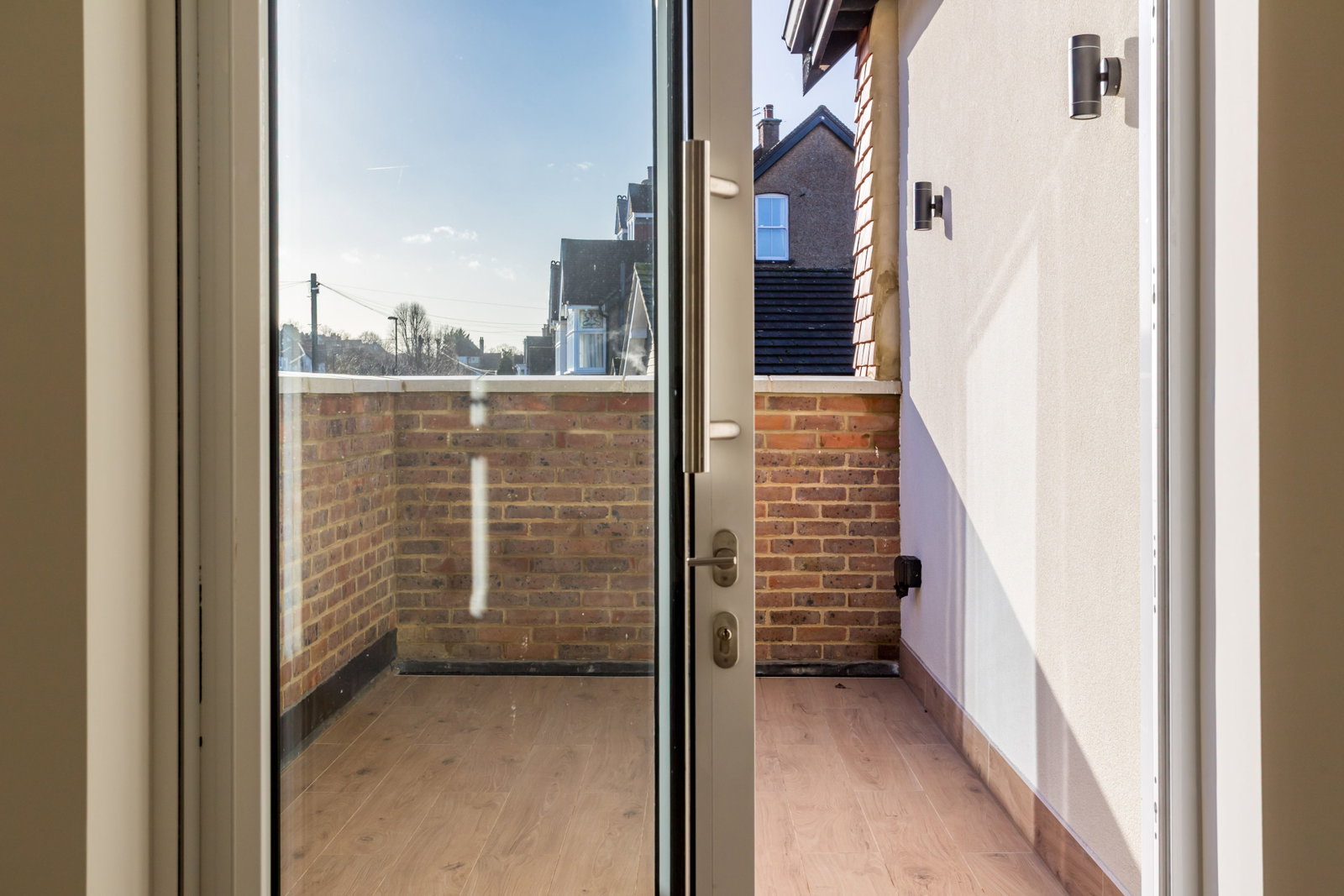 Flat for sale in South Croydon, Flat 6, Brompton House, 18 Brambledown Road, Sanderstead, CR2 0BL, 888 m²