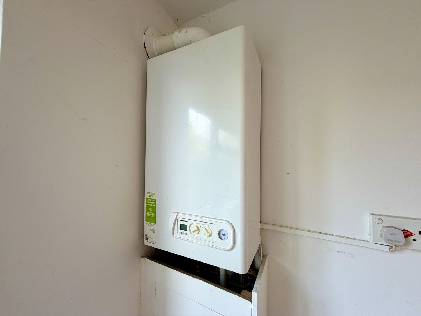 Terraced House for sale in Treharris, High Street, Nelson, Treharris, CF46 6EU