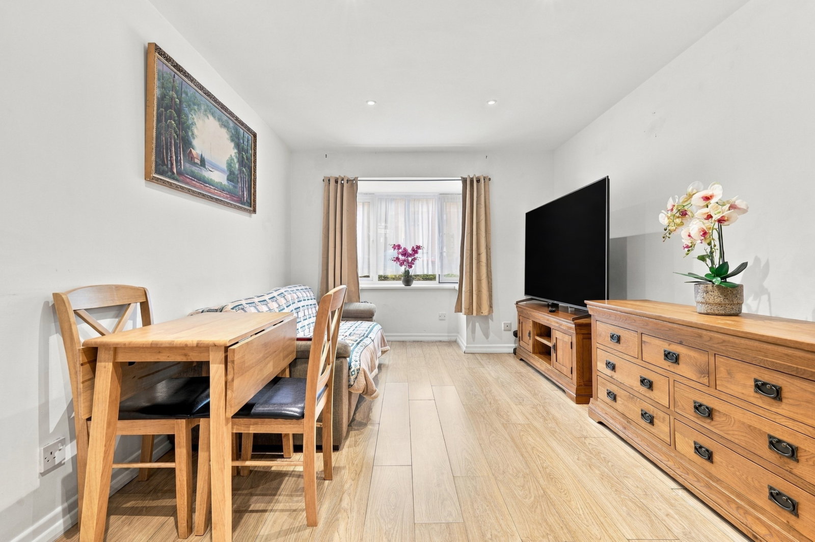 Flat for sale in Basildon, Copperfields, Basildon, SS15 5RS, 427 m²