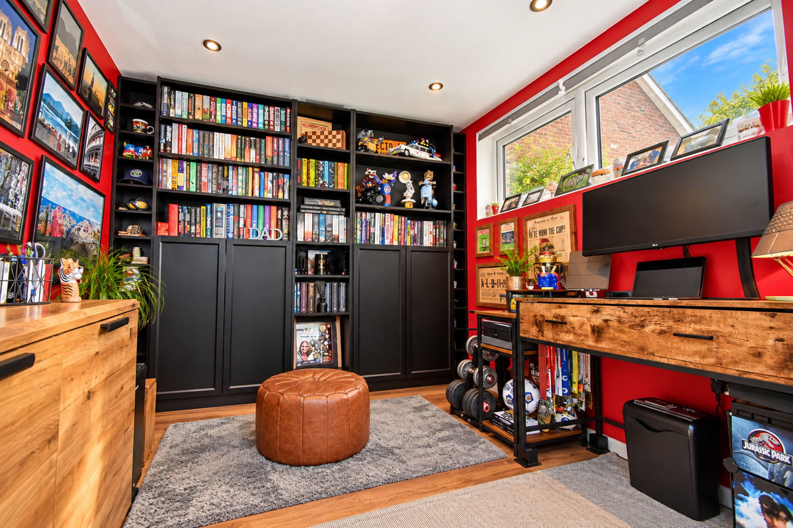 Semi Detached House for sale in Kingswinford, Jay Road, Kingswinford, DY6 7RR