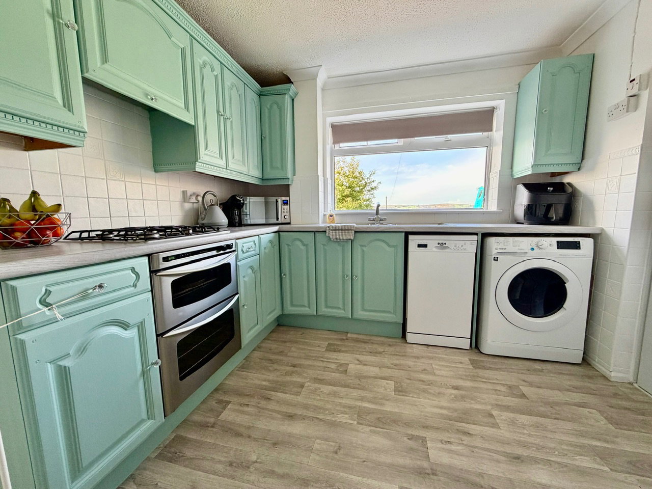 Semi Detached House for sale in Blackwood, Broadmead, Pontllanfraith, Blackwood, NP12 2NJ