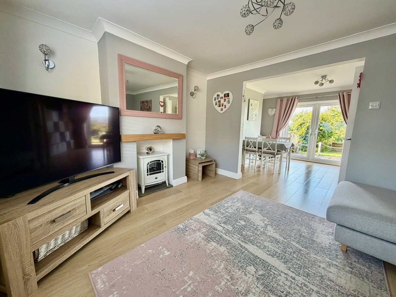 Semi Detached House for sale in Blackwood, Broadmead, Pontllanfraith, Blackwood, NP12 2NJ