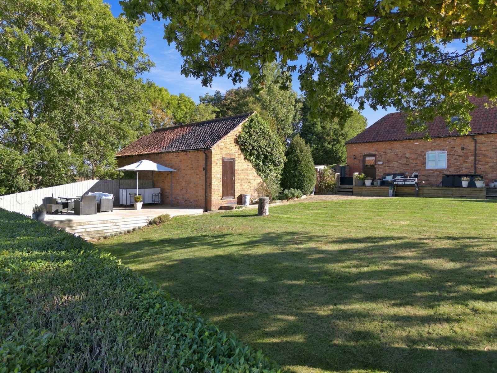 Barn Conversion for sale in Newark, , Newark, NG23 6LG, 2110 m²