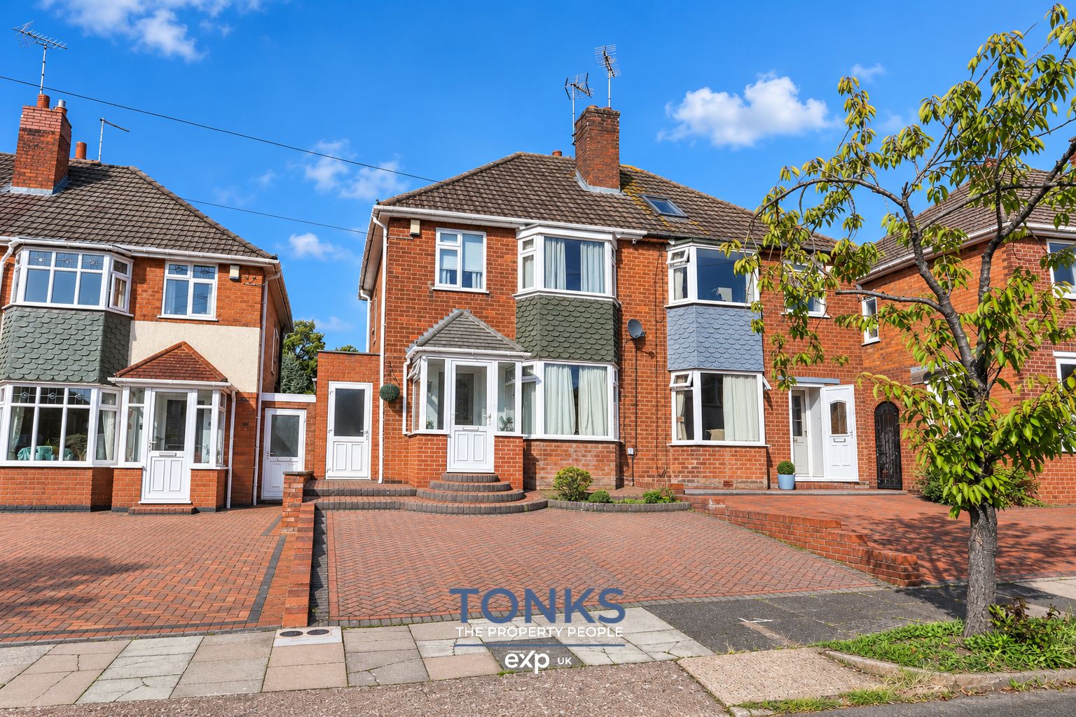 Semi Detached House for sale in Birmingham, Worlds End Avenue, Quinton, Birmingham, B32 1JE