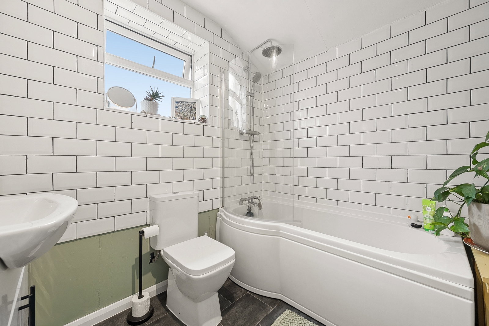 Terraced House for sale in Manchester, Emley Street, Levenshulme, Manchester, M19 3BZ, 831 m²
