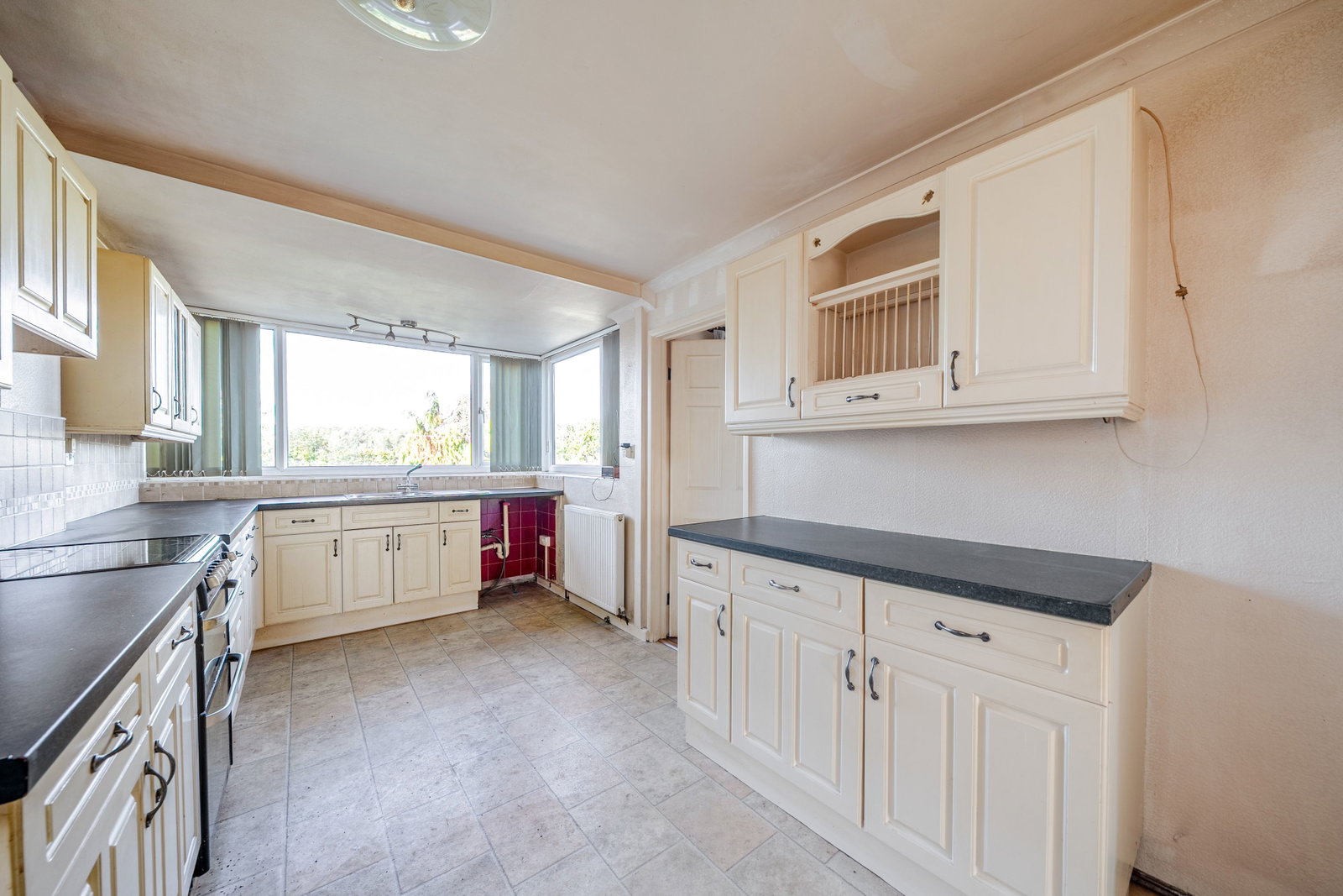 Detached House for sale in York, Otterwood Paddock, Stamford Bridge, York, YO41 1BA, 1079 m²