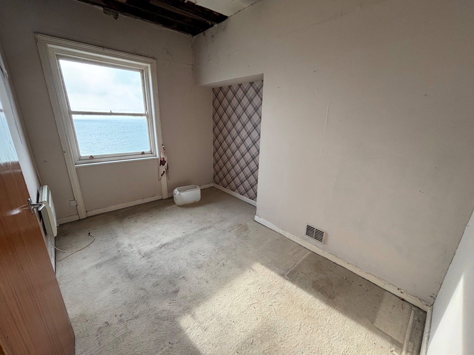 Flat for sale in Ramsgate, Victoria Parade, Ramsgate, CT11 8DE