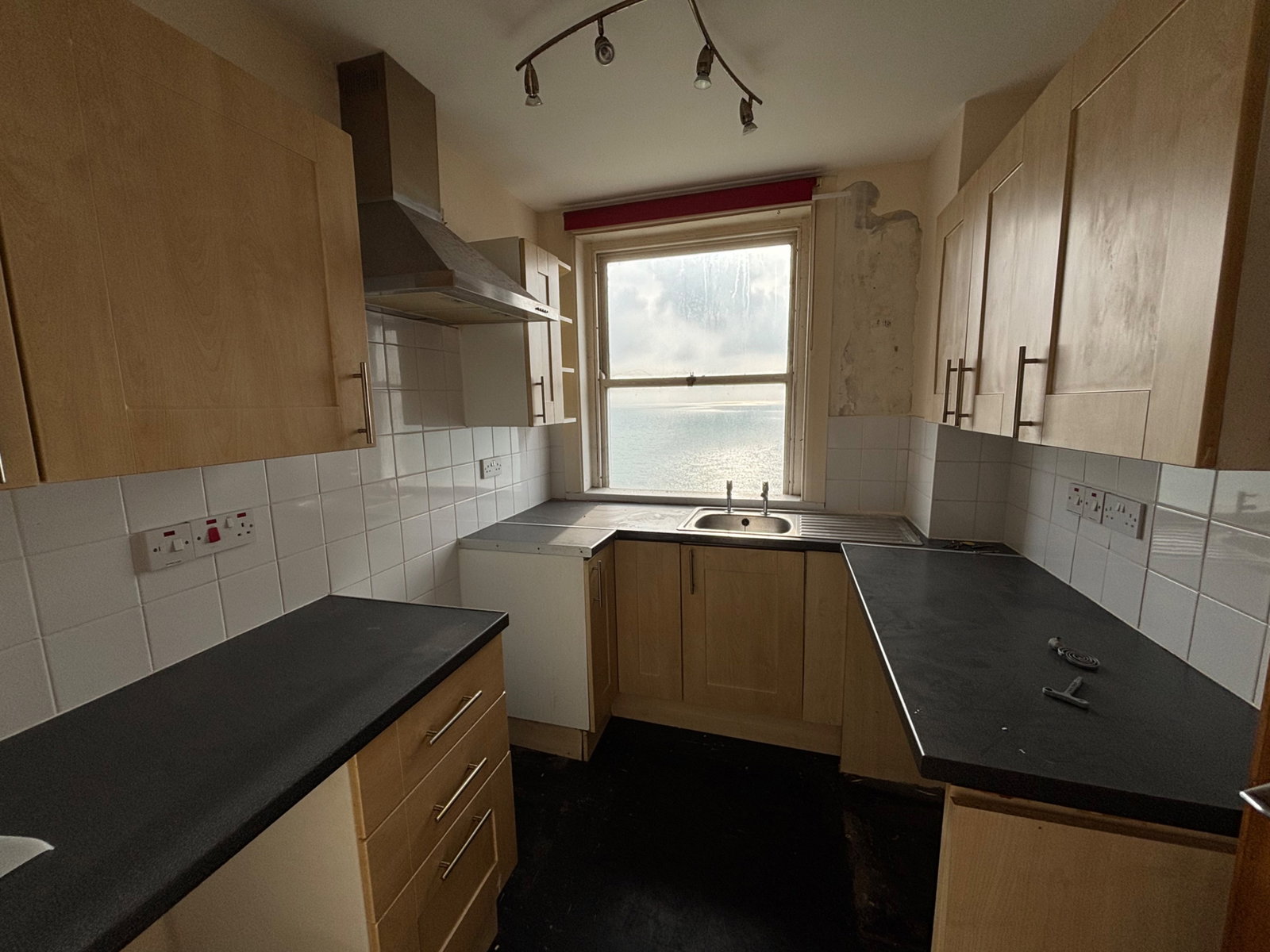 Flat for sale in Ramsgate, Victoria Parade, Ramsgate, CT11 8DE