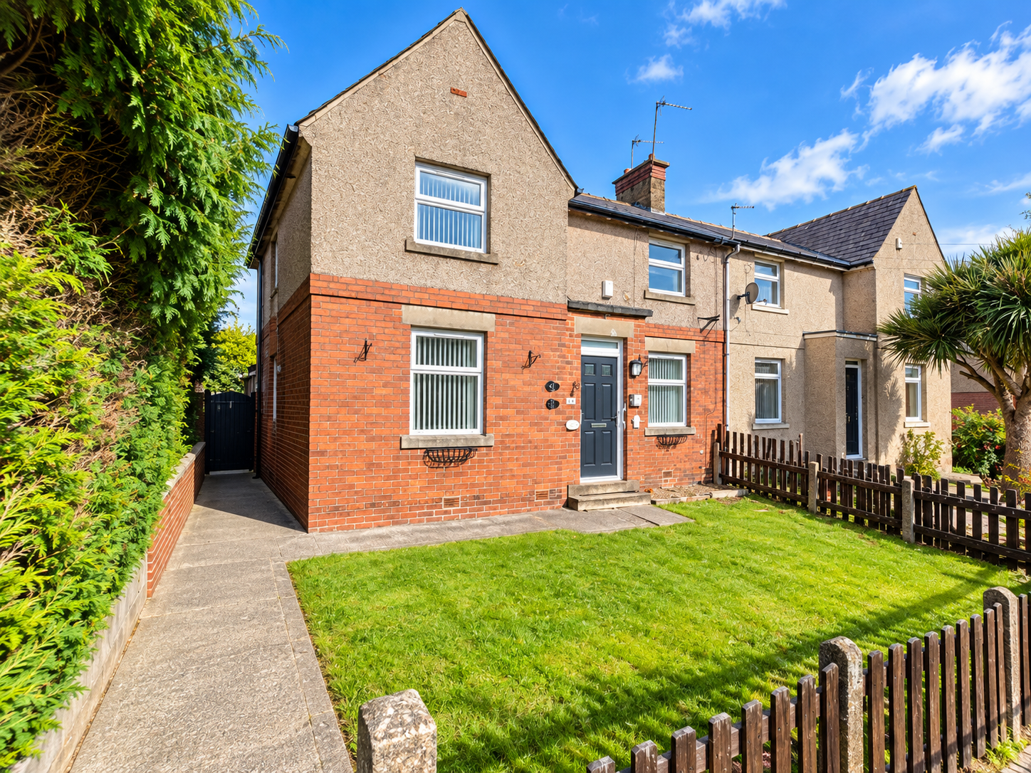 Semi Detached House for sale in Bradford, Springhead Road, Thornton, Bradford, BD13 3DA