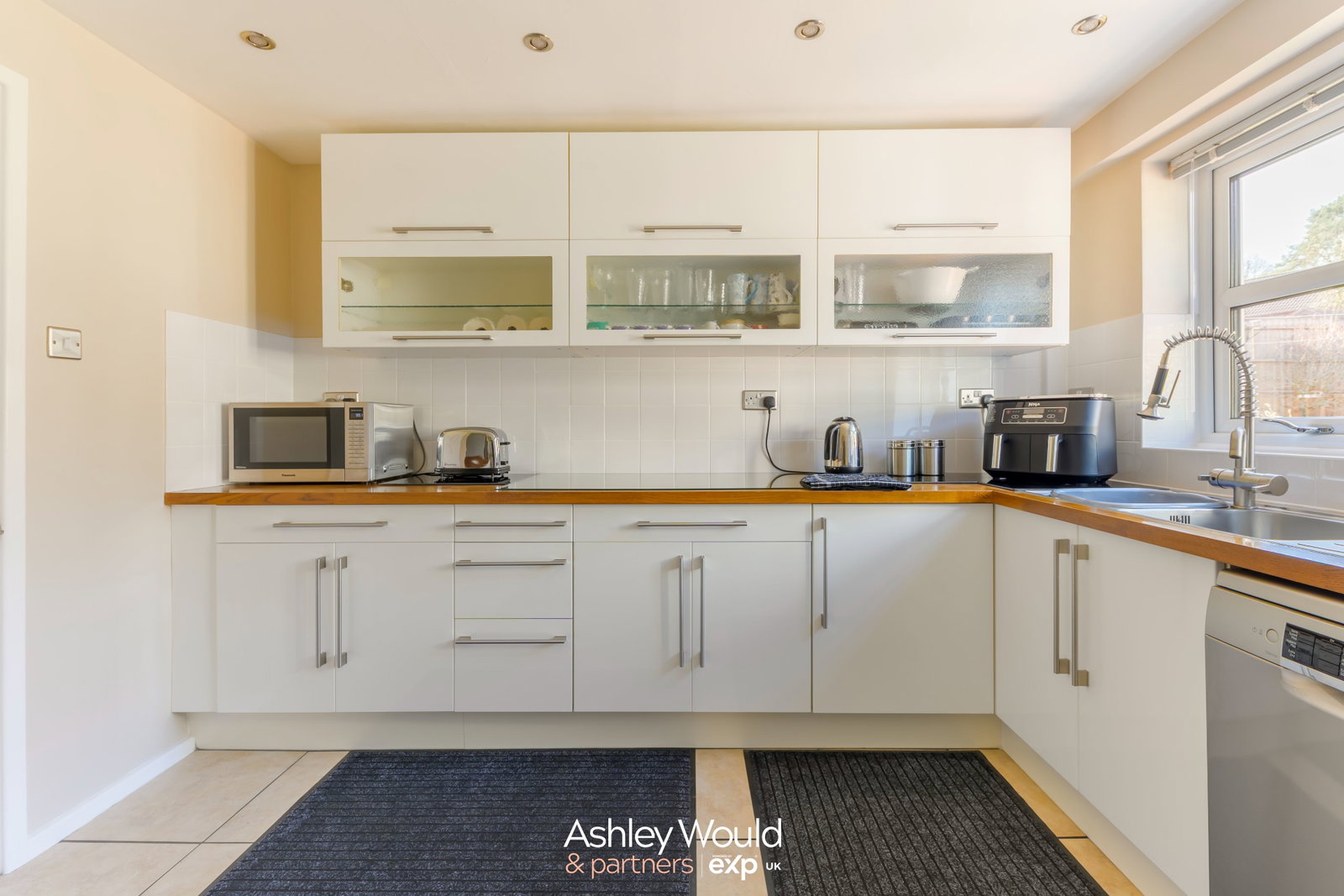 Detached House for sale in Kidderminster, Yellowhammer Court, Kidderminster, DY10 4RR