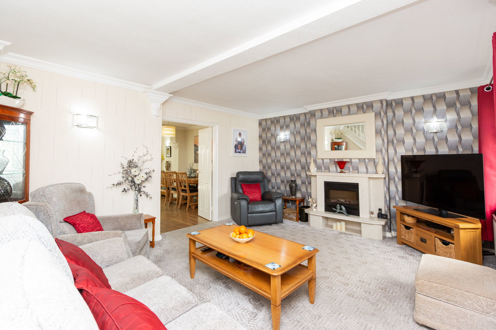 Detached House for sale in Birmingham, Stockhill Drive, Rednal, Birmingham, B45 9XU