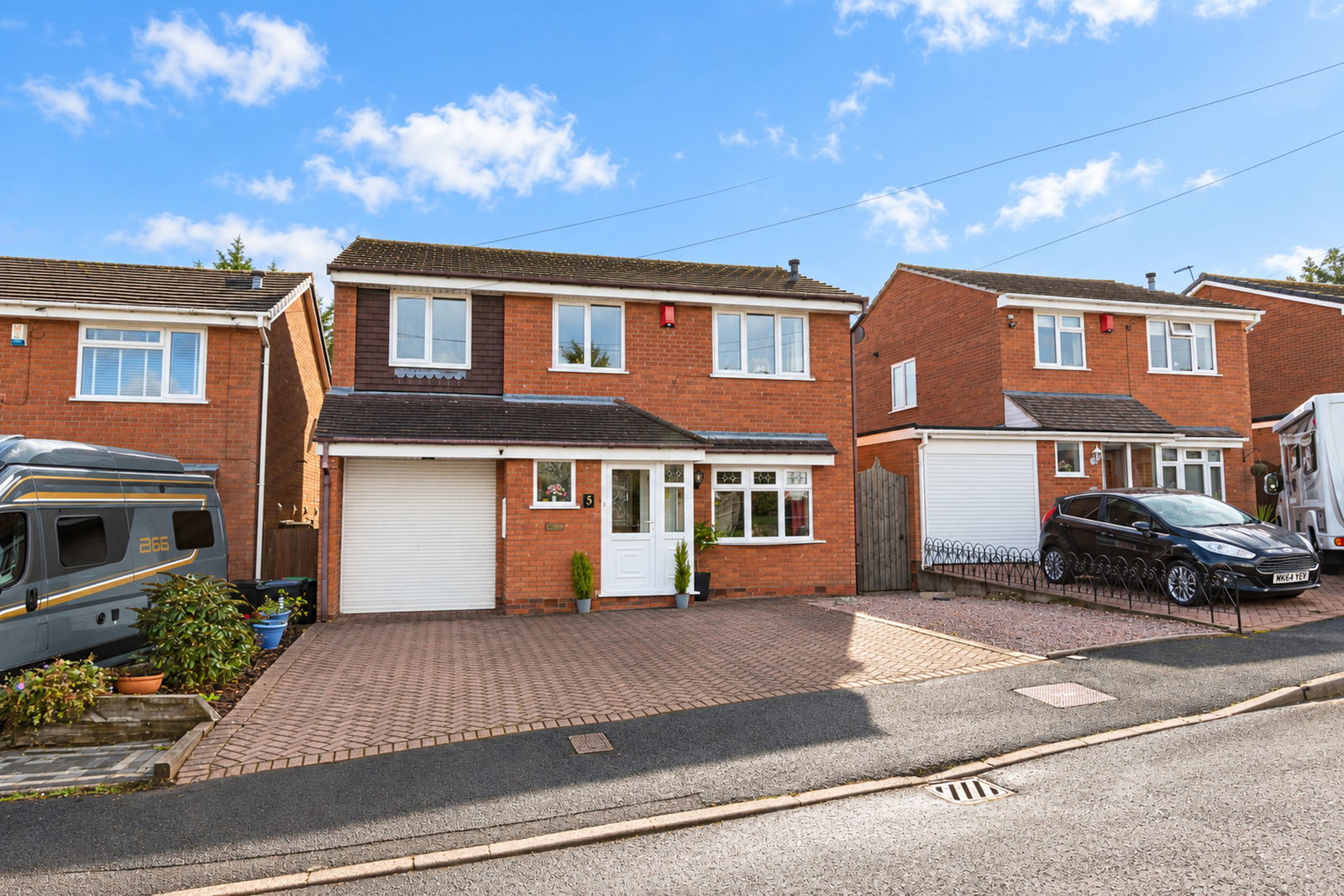 Detached House for sale in Birmingham, Stockhill Drive, Rednal, Birmingham, B45 9XU