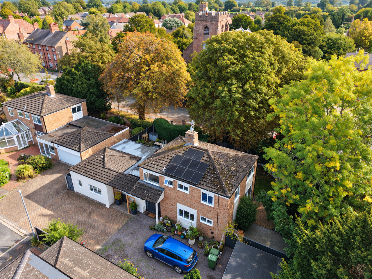 Detached House for sale in Wrexham, Sundorne, Overton-On-Dee - Wonderful Home with Potential Annexe, 1776 m²