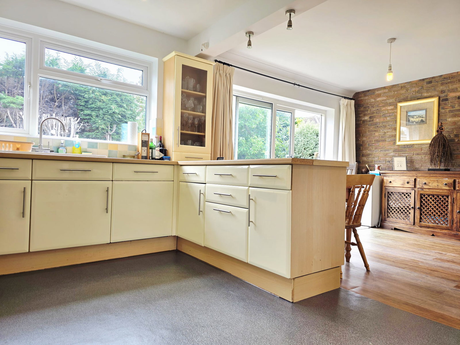 Detached House for sale in Canterbury, Byron Close, Canterbury, CT1 1XN
