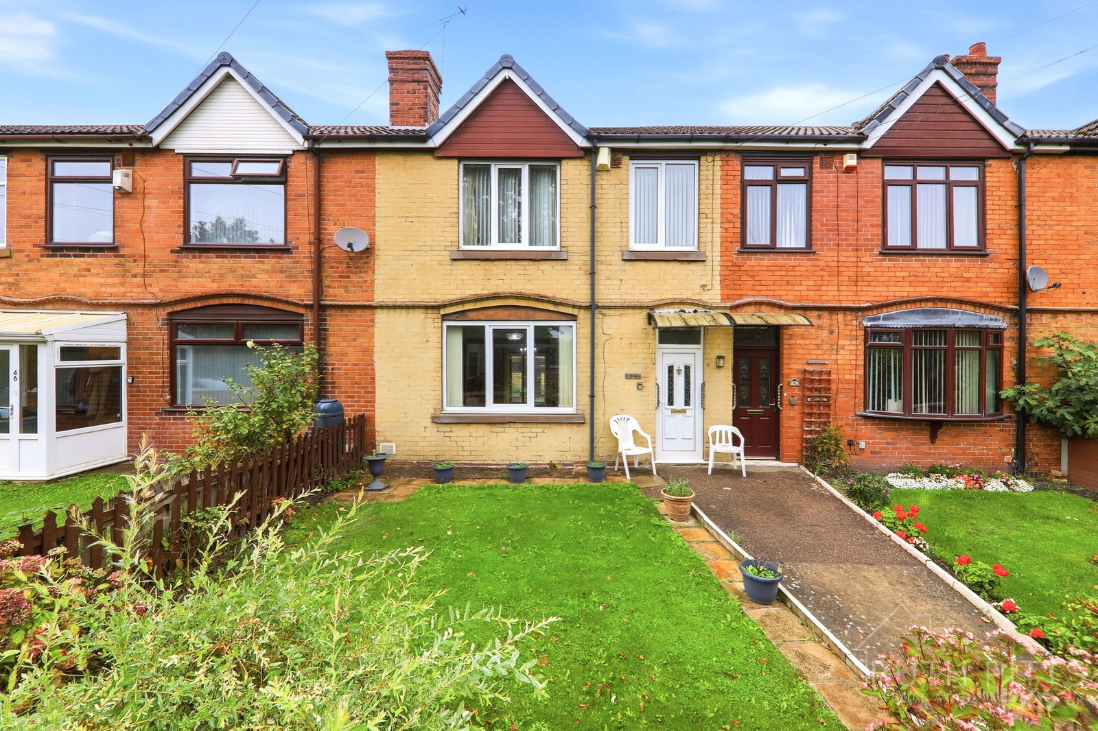 Terraced House for sale in Pontefract, Broad Lane, South Elmsall, WF9