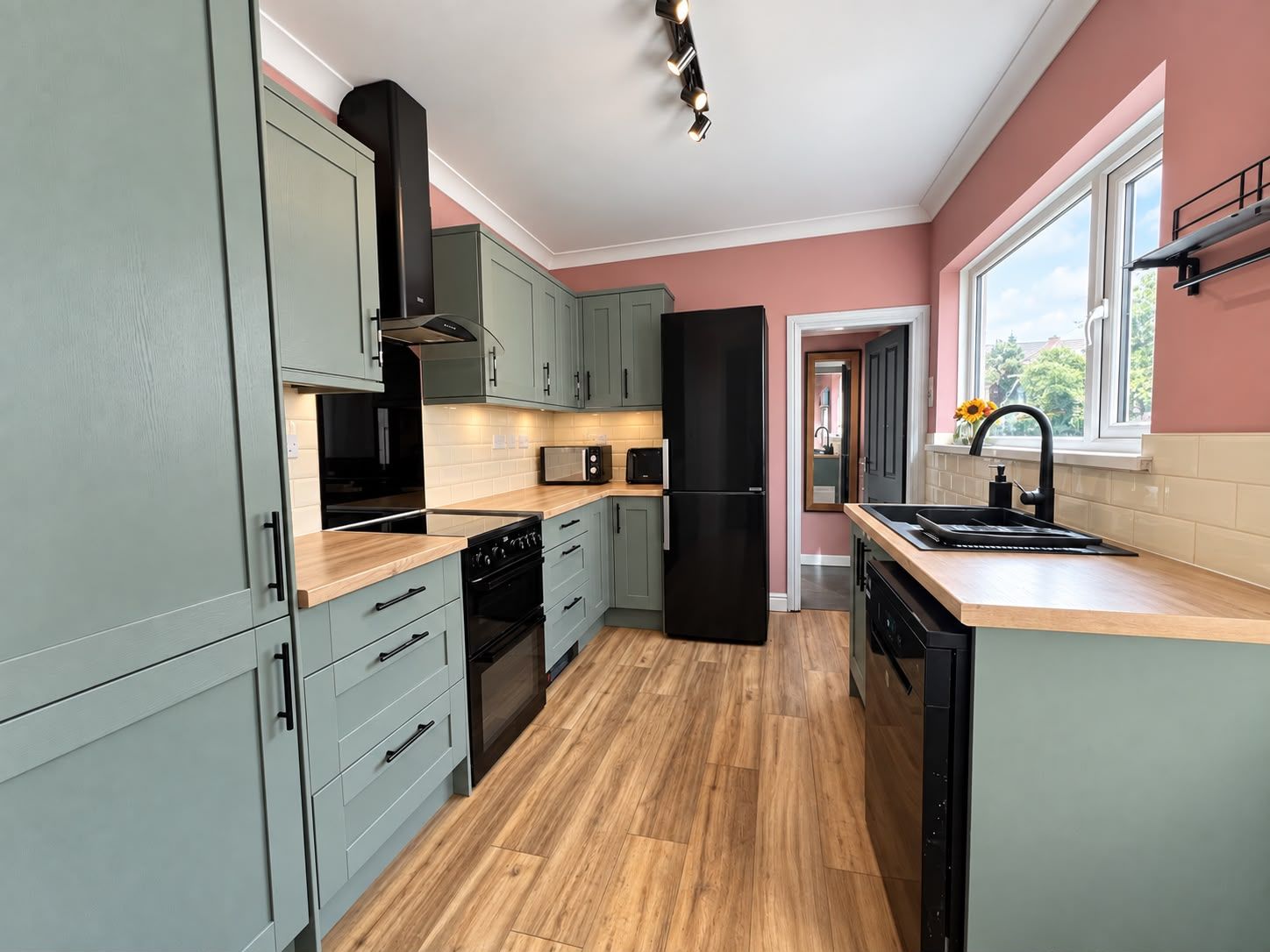 Terraced House for sale in Llanelli, Cwm Terrace, Llanelli, SA15 4EU
