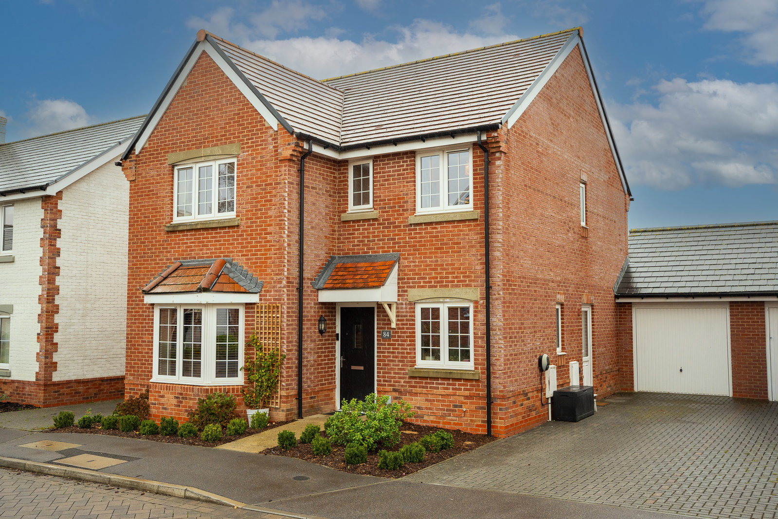 Detached House for sale in Alton, Goswell Square, Alton, GU34 2FZ, 1590 m²
