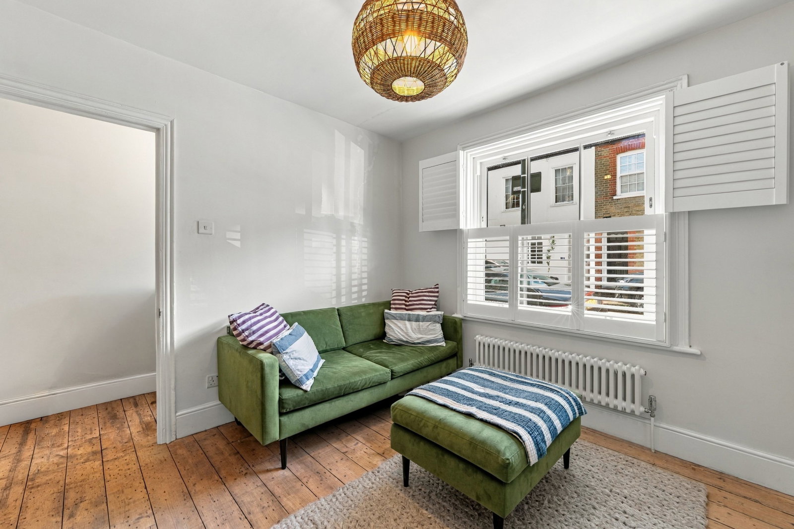 Terraced House for sale in Twickenham, Warwick Road, Twickenham