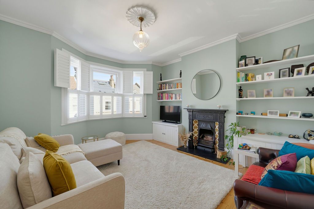 Apartment for sale in London, Harpenden Road, West Norwood, SE27, 827 m²