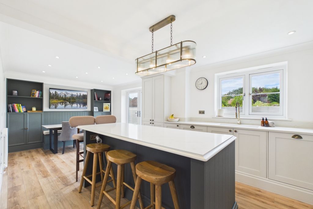 Detached House for sale in Lincoln, Apple Cottage, Old Rectory Gardens, Sturton By Stow, Lincoln, LN1 2FE, 1576 m²