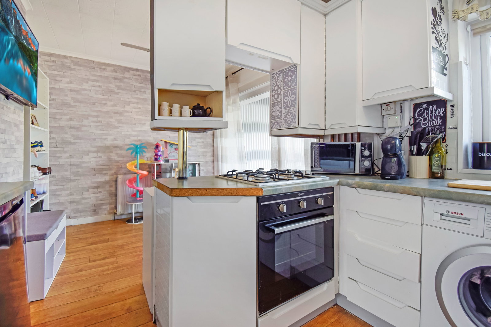 Semi Detached House for sale in Leyland, Sandringham Avenue, Leyland, PR25 4YH