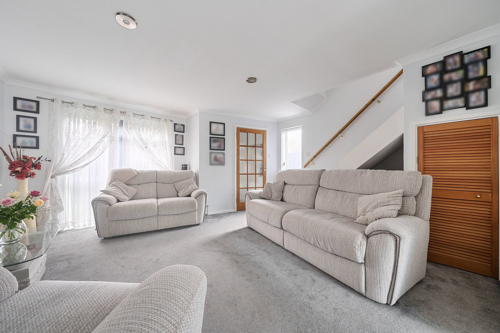 Semi Detached House for sale in East Grinstead, Tudor Close, East Grinstead, RH19 4SA, 895 m²