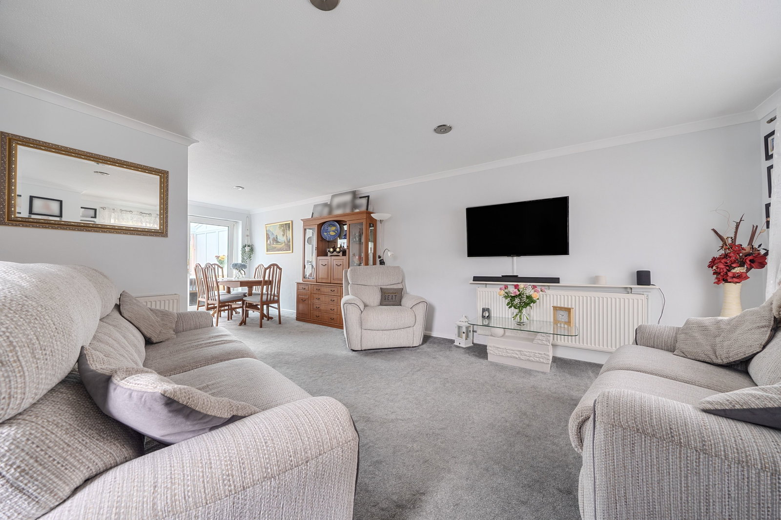 Semi Detached House for sale in East Grinstead, Tudor Close, East Grinstead, RH19 4SA, 895 m²