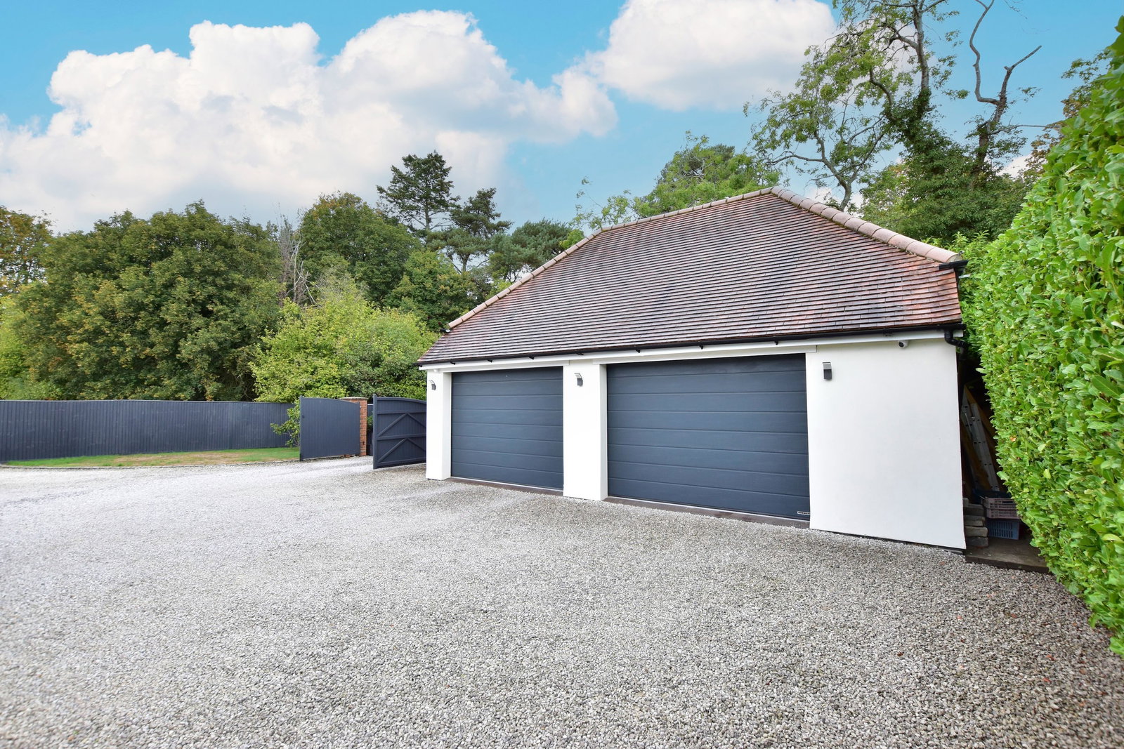 Detached House for sale in Hemel Hempstead, Chipperfield Road, Bovingdon, Hemel Hempstead, HP3 0JR, 3612 m²
