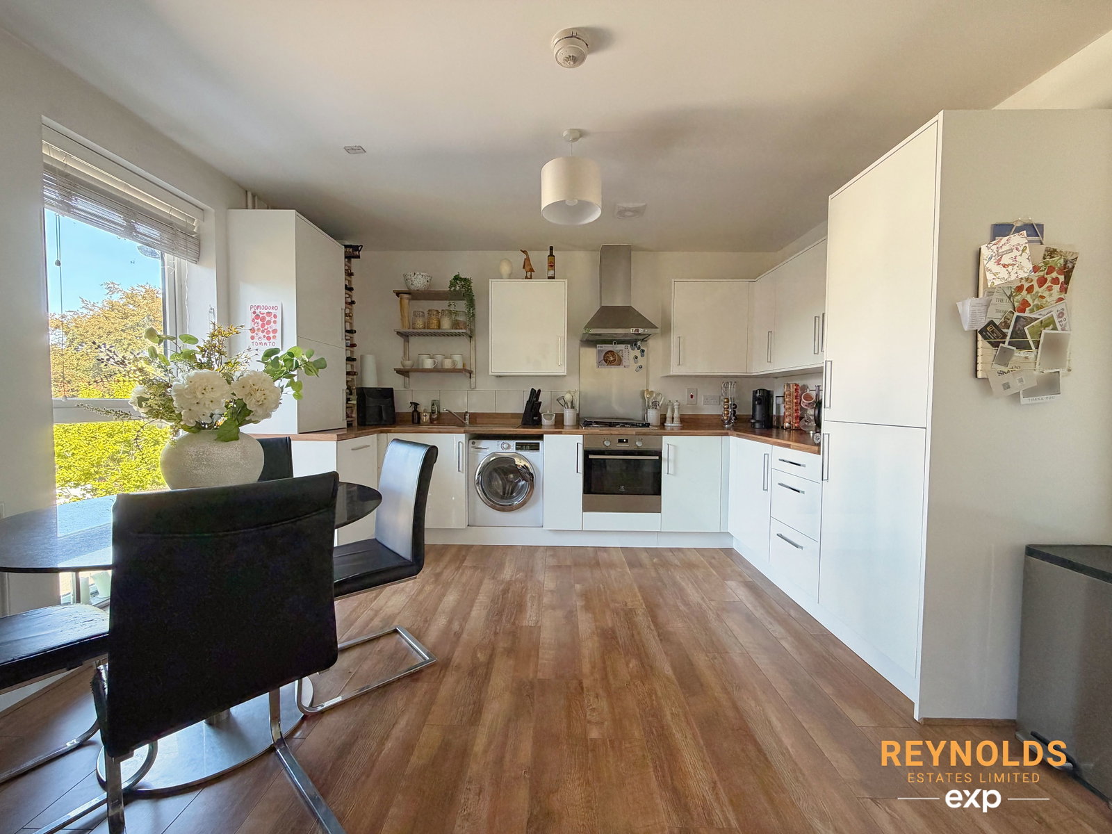 Apartment for sale in West Malling, Charlotte Way, Leybourne Chase, West Malling, Kent, ME19 5FA, 764 m²