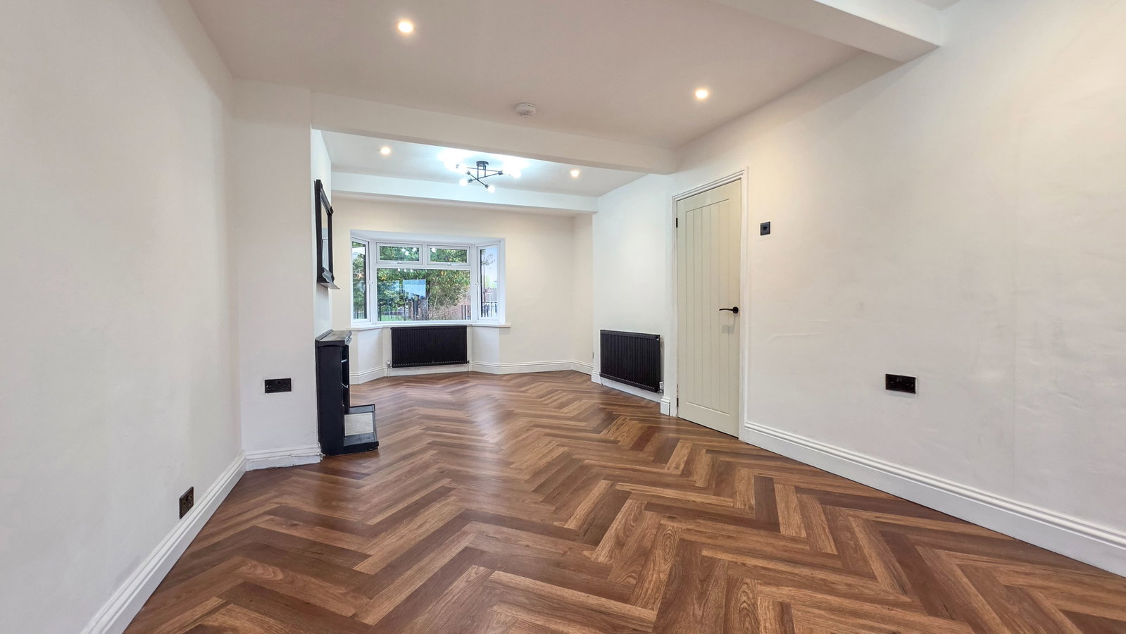 Semi Detached House for sale in Gloucester, Longney Road, Tuffley, Gloucester, GL4 0LT