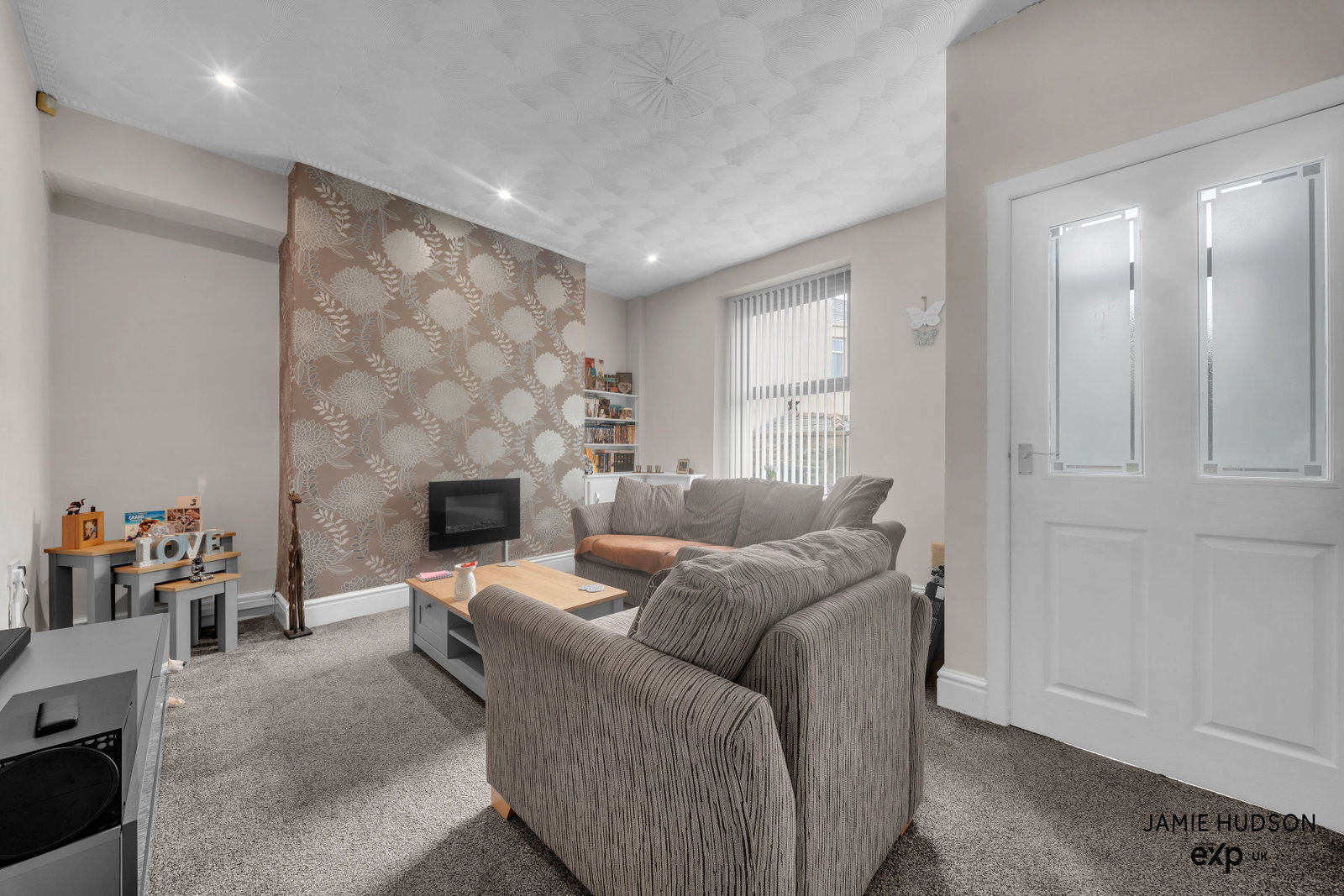 Terraced House for sale in Burnley, Alma Street, Padiham, Burnley, BB12 8LF, 775 m²