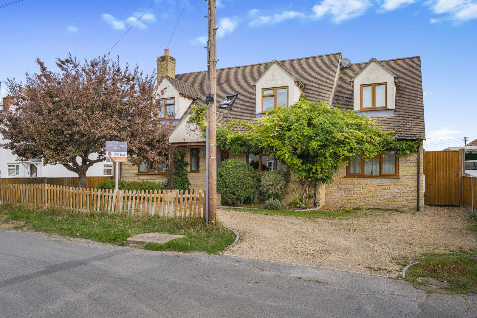 Detached House for sale in Cheltenham, Priory Lane, Bishops Cleeve, Cheltenham, GL52, 1715 m²