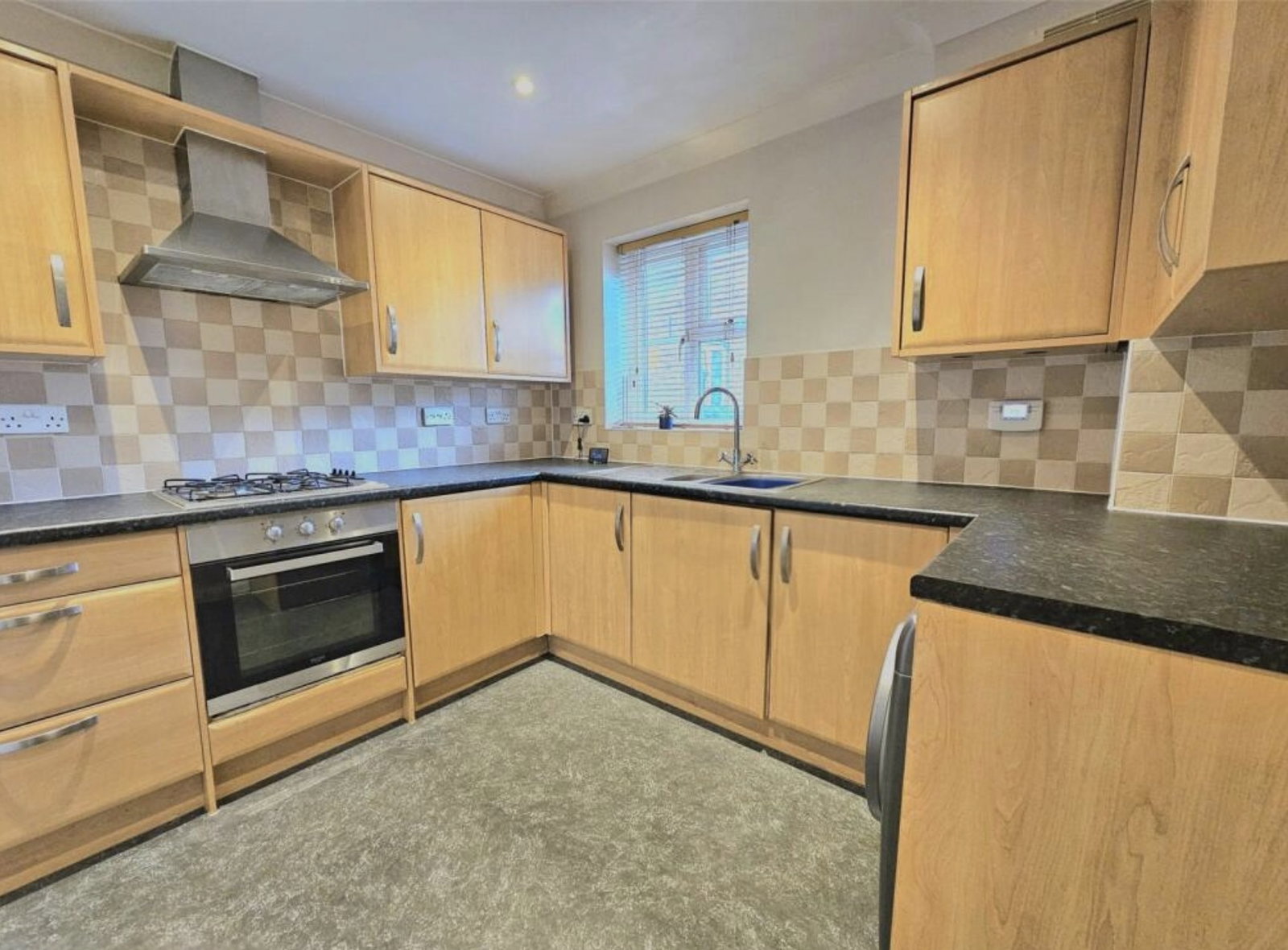 Flat for sale in Romford, Exmoor Court, Paignton Close, Romford, RM3 8SF, 657 m²