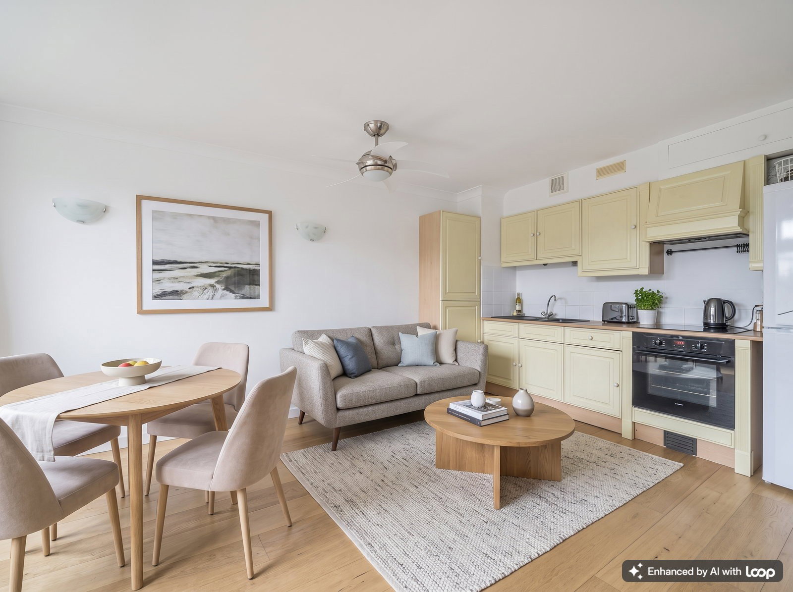 Apartment for sale in London, Bunyan Court Barbican EC2, 475 m²