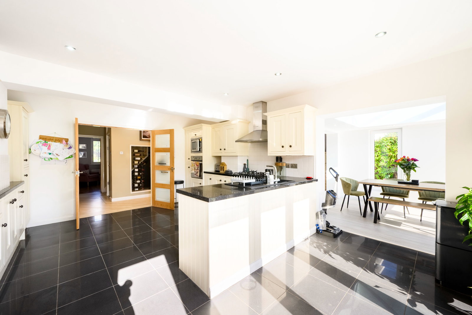 Detached House for sale in Burton-on-trent, Alrewas Road, Kings Bromley, DE13 7HW